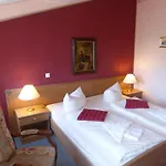 Otel Koos