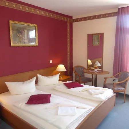 Koos Hotel *