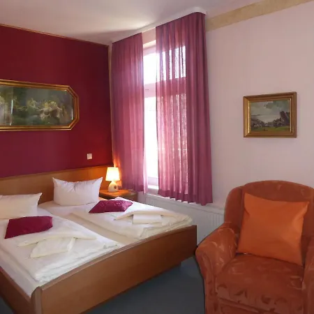 Hotel Koos *