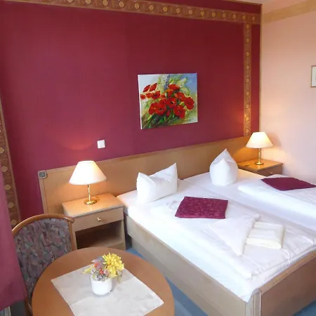 Koos Hotel *
