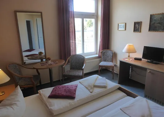 Koos Hotel